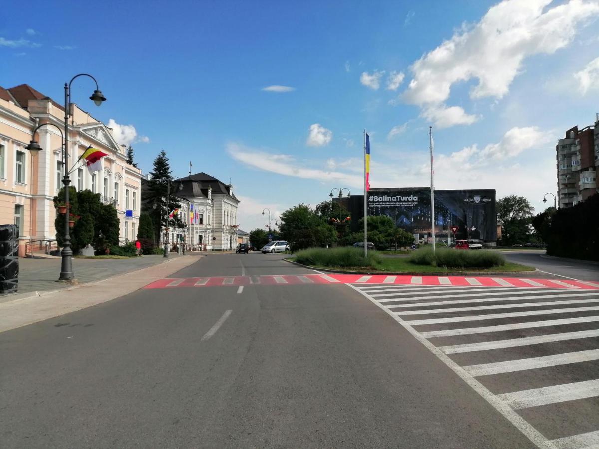 Apartament Violet House Turda Zewnętrze zdjęcie